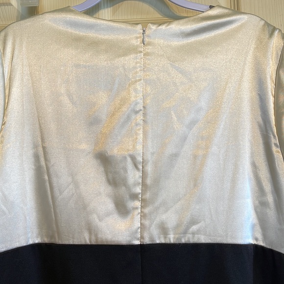 Black tie dress arm pit to arm pit 21 inch only flaw a few sequins missing - Picture 3 of 4